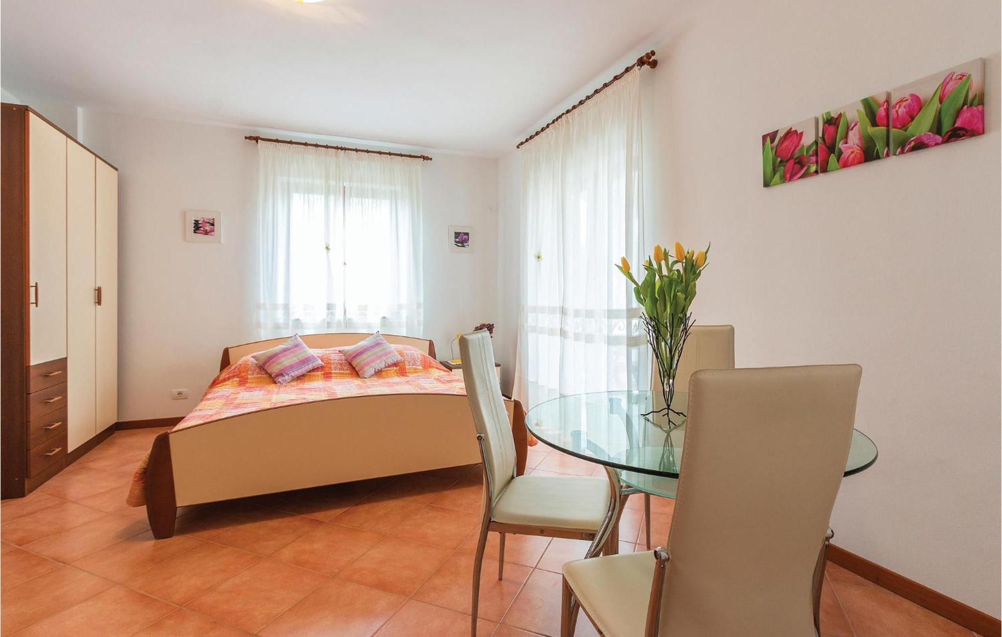 Gorgeous Apartment In Fazana With Wifi Екстериор снимка