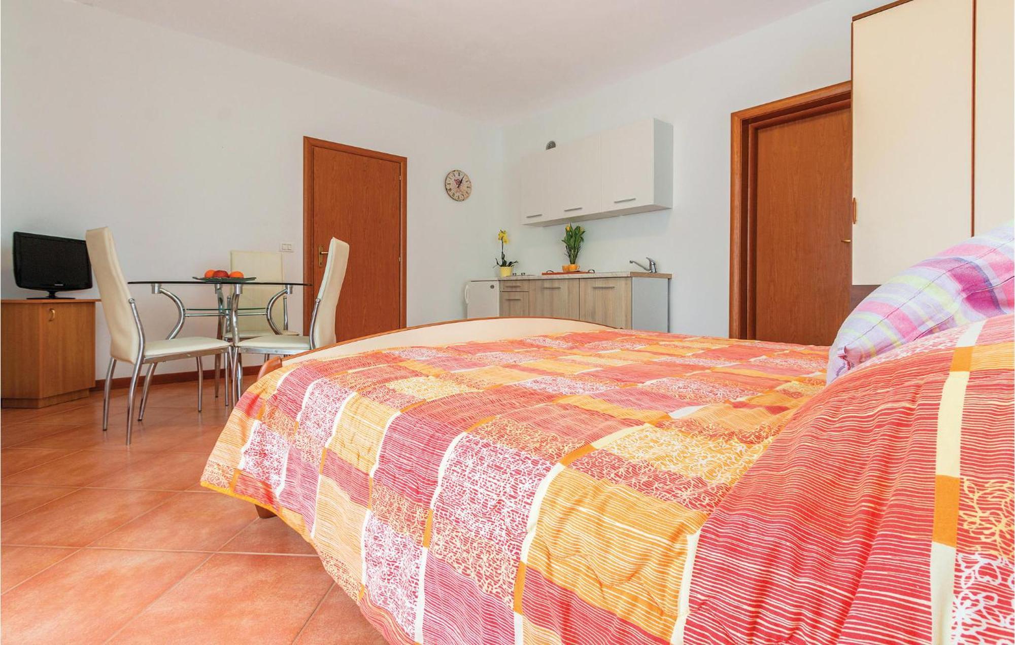 Gorgeous Apartment In Fazana With Wifi Екстериор снимка